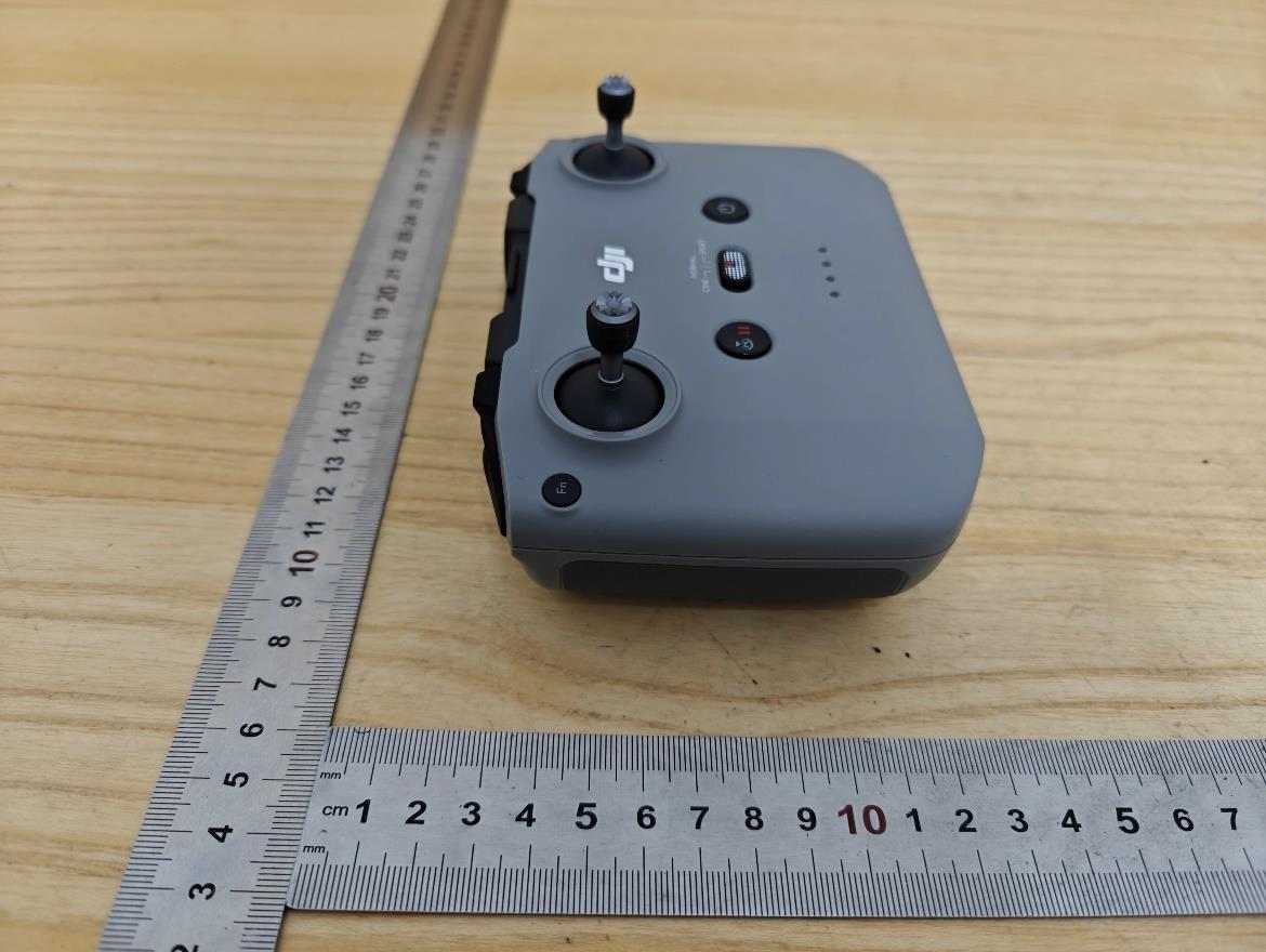 DJI RC2311911 external FCC photo from External Photos p. 4