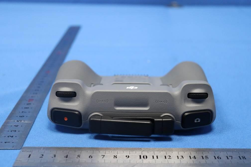 DJI RC3312303 external FCC photo from External Photos p. 4