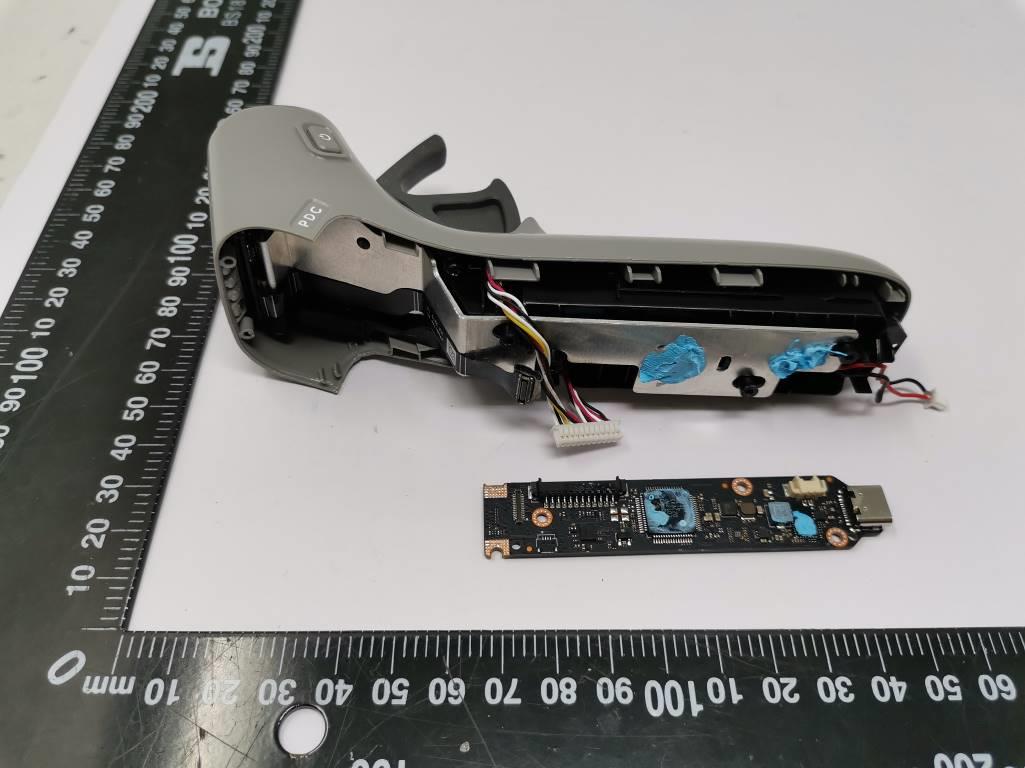 DJI RM22022 internal FCC photo from Internal Photos p. 1