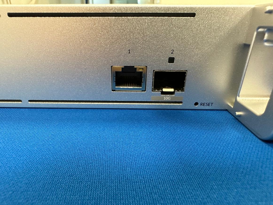 Ubiquiti CKEP external FCC photo from External Photos p. 4