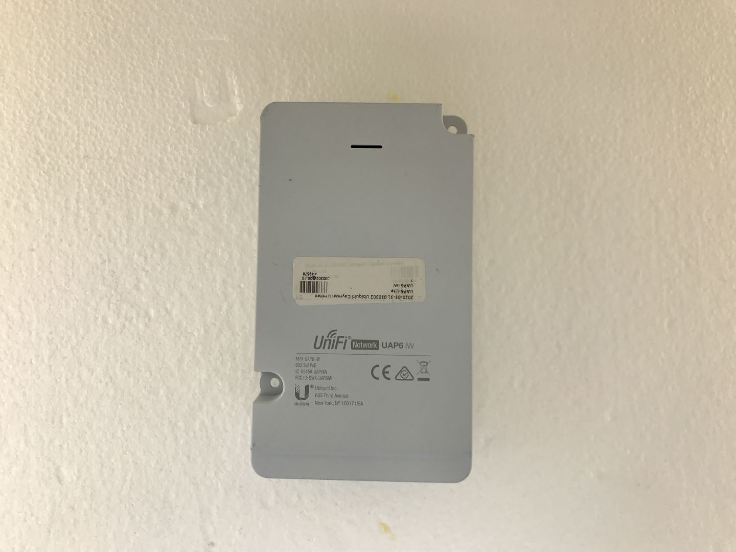 Ubiquiti U6IW external FCC photo from External Photos p. 3