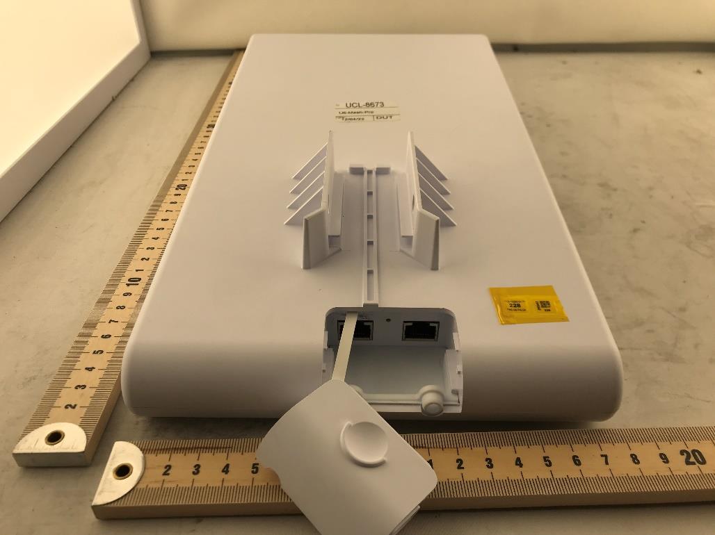 Ubiquiti U6MESHP external FCC photo from External Photos p. 4