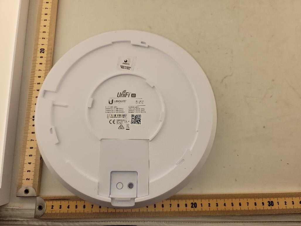 Ubiquiti U6P external FCC photo from External Photos p. 1