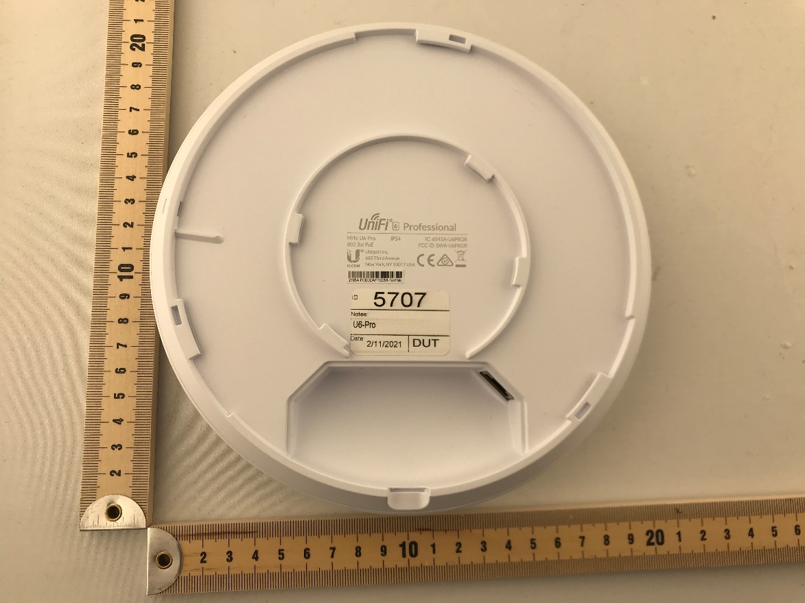 Ubiquiti U6PROR external FCC photo from External Photos p. 1