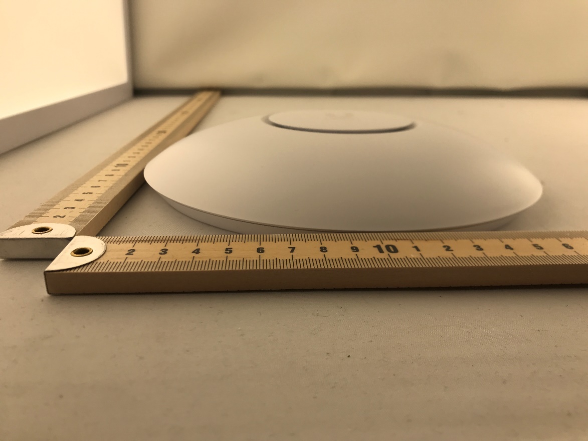 Ubiquiti U6PROR external FCC photo from External Photos p. 1
