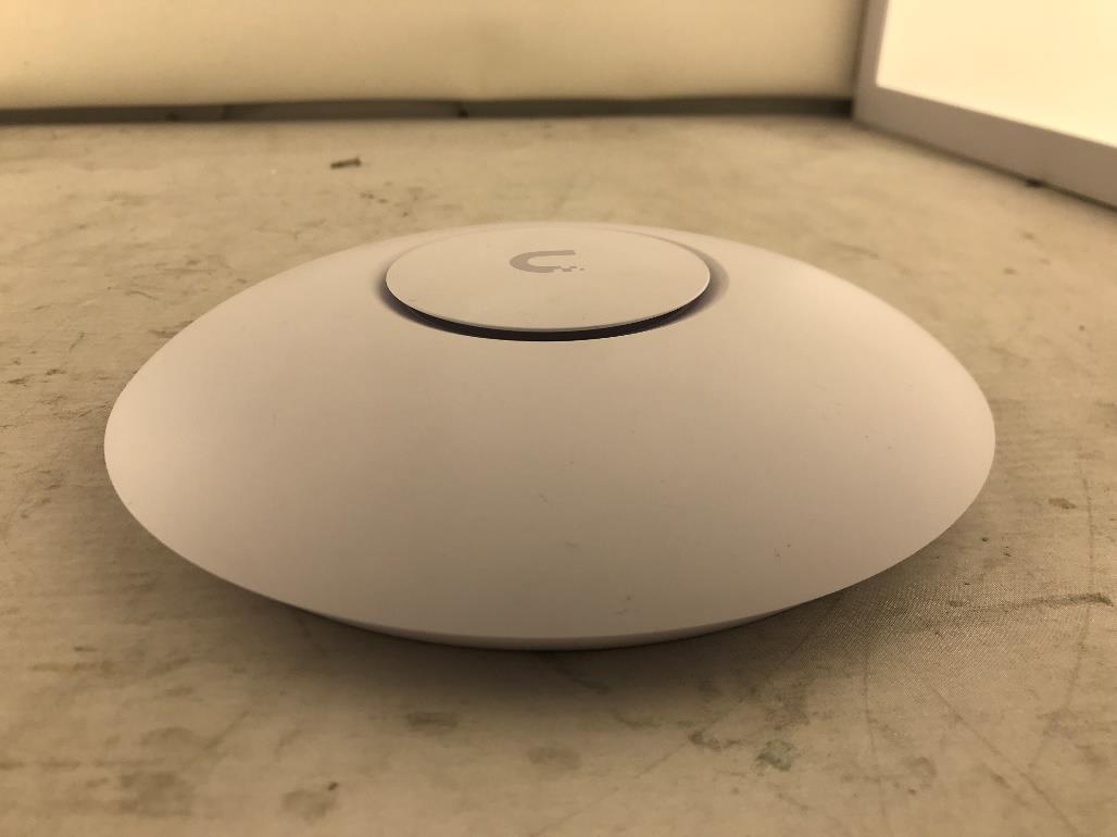 Ubiquiti U7LITE external FCC photo from External Photos p. 1